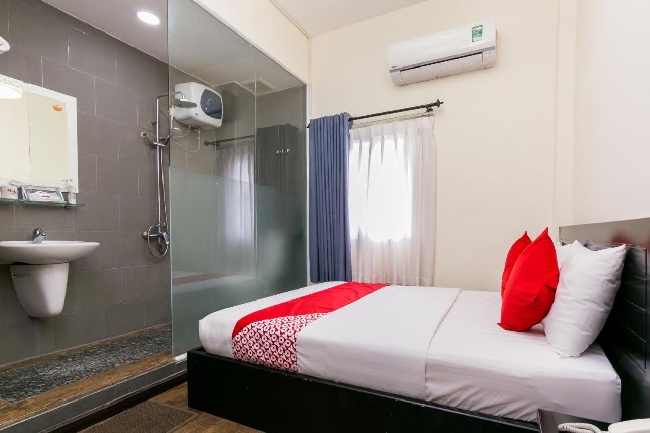 Oyo 438 Small Bay Hotel Ho Chi Minh City Exterior photo