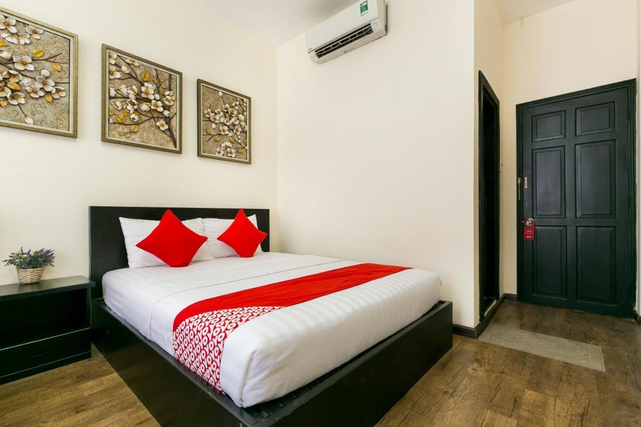Oyo 438 Small Bay Hotel Ho Chi Minh City Exterior photo